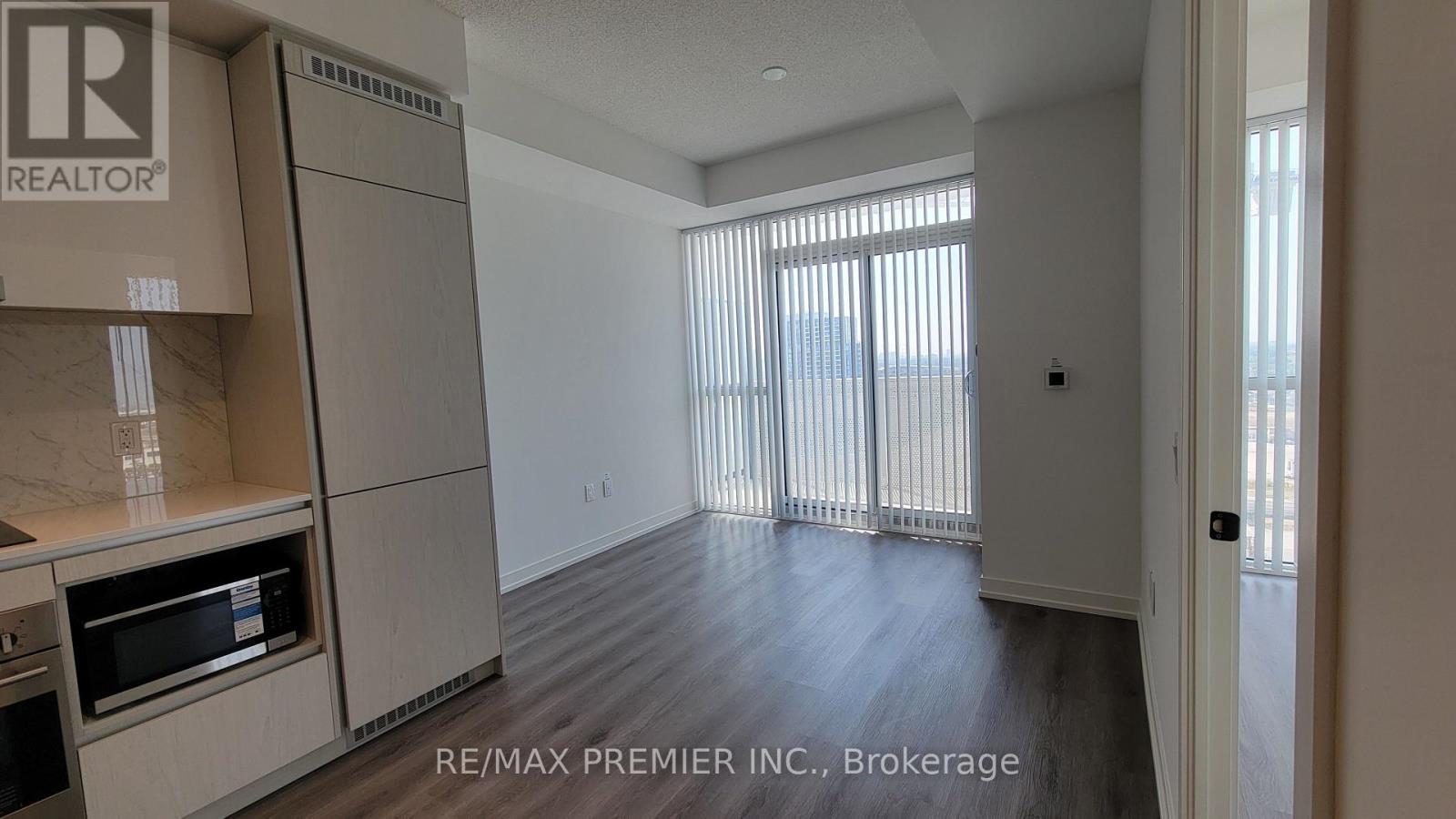 1012 - 28 Interchange Way, Vaughan, Ontario  L4K 0P8 - Photo 11 - N13840746