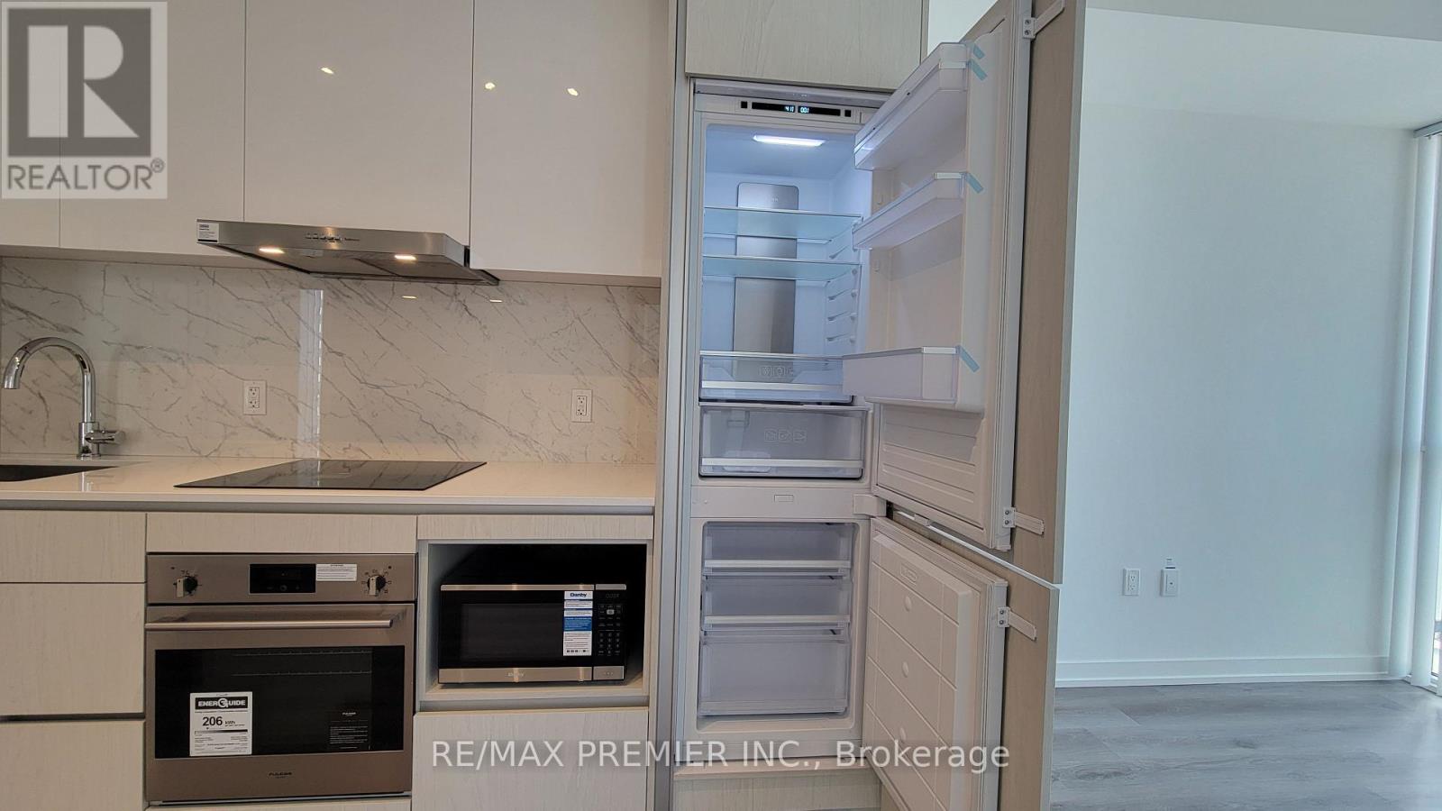 1012 - 28 Interchange Way, Vaughan, Ontario  L4K 0P8 - Photo 12 - N13840746