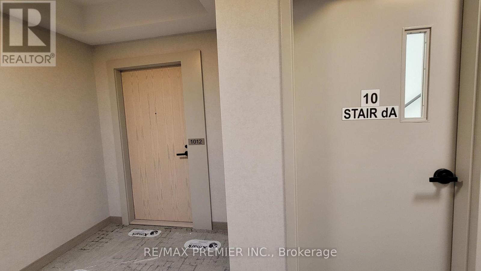 1012 - 28 Interchange Way, Vaughan, Ontario  L4K 0P8 - Photo 3 - N13840746