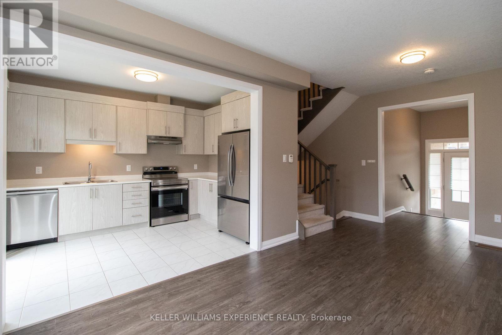 55 Copperhill Heights, Barrie, Ontario  L9S 2Z4 - Photo 3 - S13840632