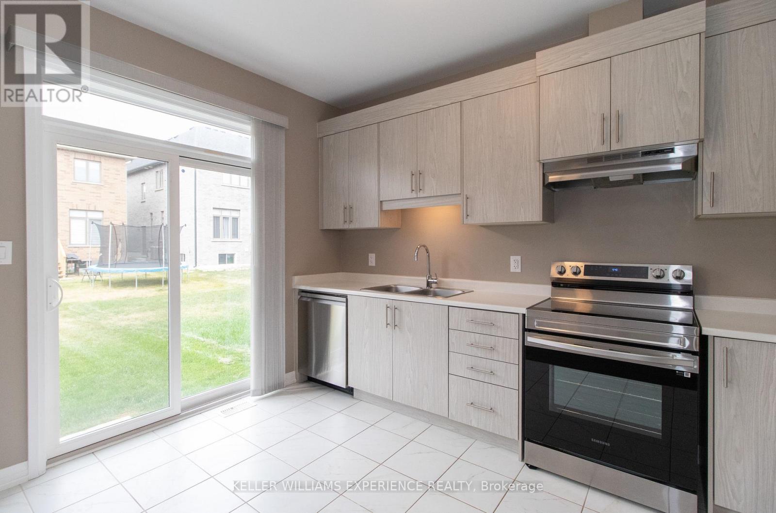 55 Copperhill Heights, Barrie, Ontario  L9S 2Z4 - Photo 5 - S13840632