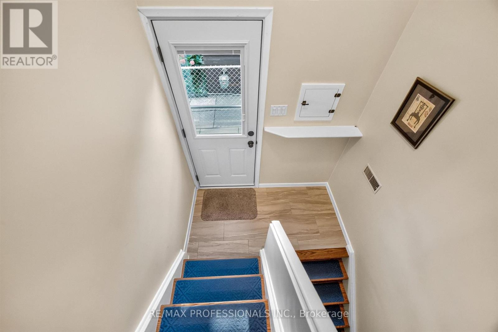 302 La Rose Avenue, Toronto, Ontario  M9P 1B9 - Photo 20 - W13840594