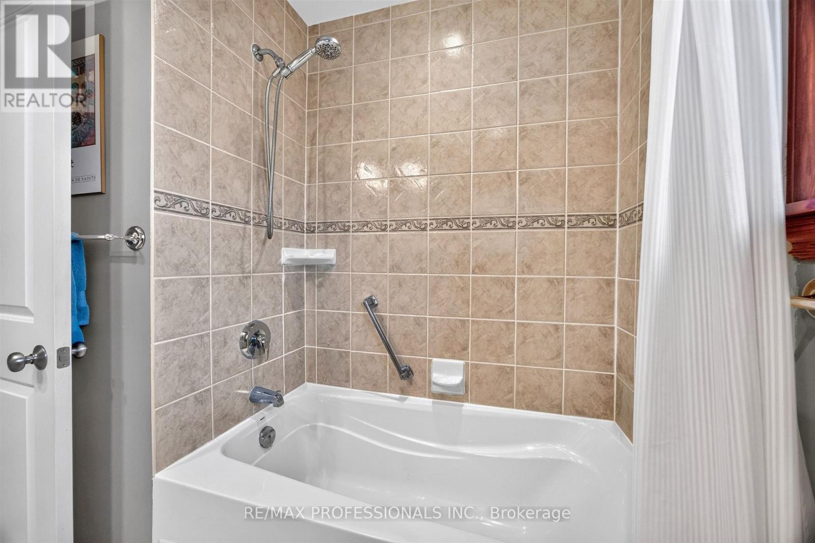 302 La Rose Avenue, Toronto, Ontario  M9P 1B9 - Photo 27 - W13840594