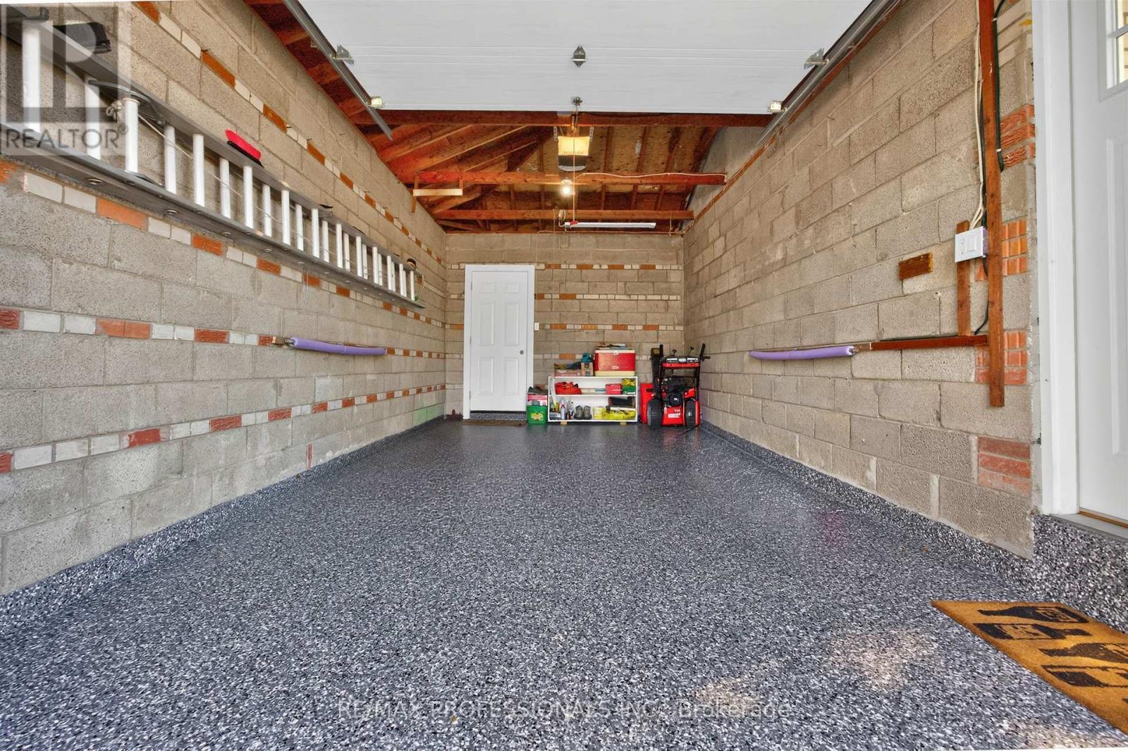 302 La Rose Avenue, Toronto, Ontario  M9P 1B9 - Photo 38 - W13840594