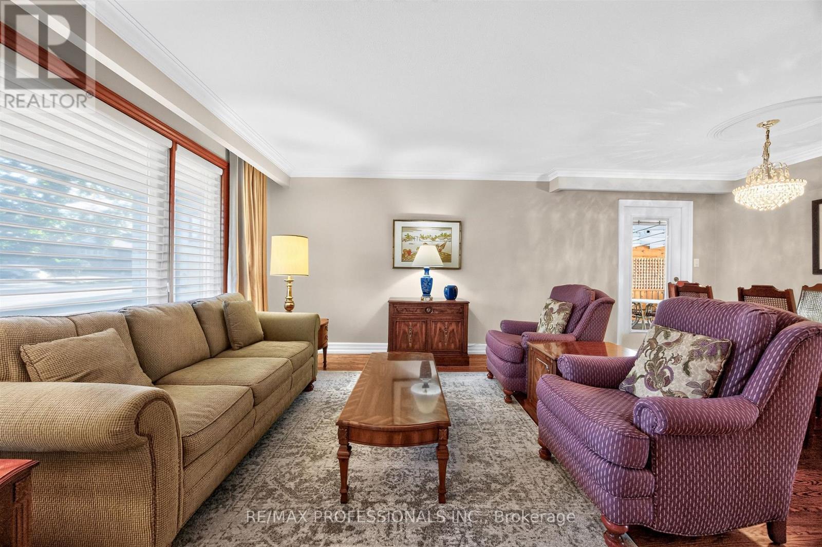 302 La Rose Avenue, Toronto, Ontario  M9P 1B9 - Photo 9 - W13840594