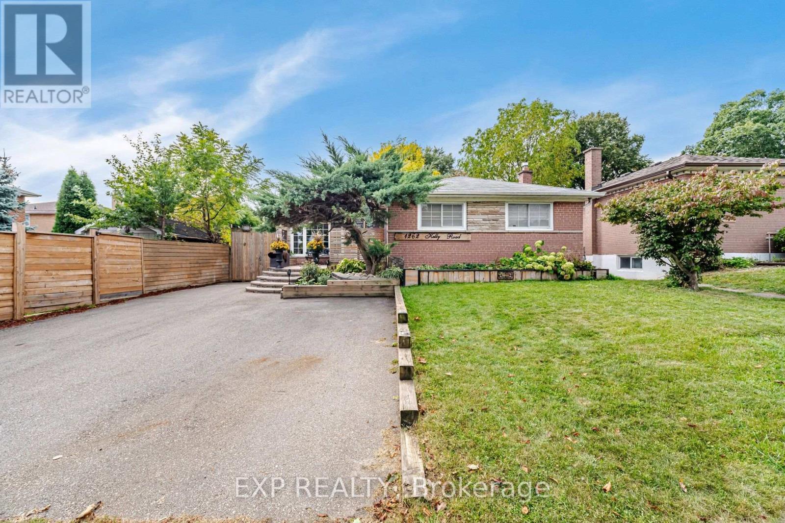 1262 Kelly Road, Mississauga, Ontario  L5J 3T9 - Photo 2 - W13840634