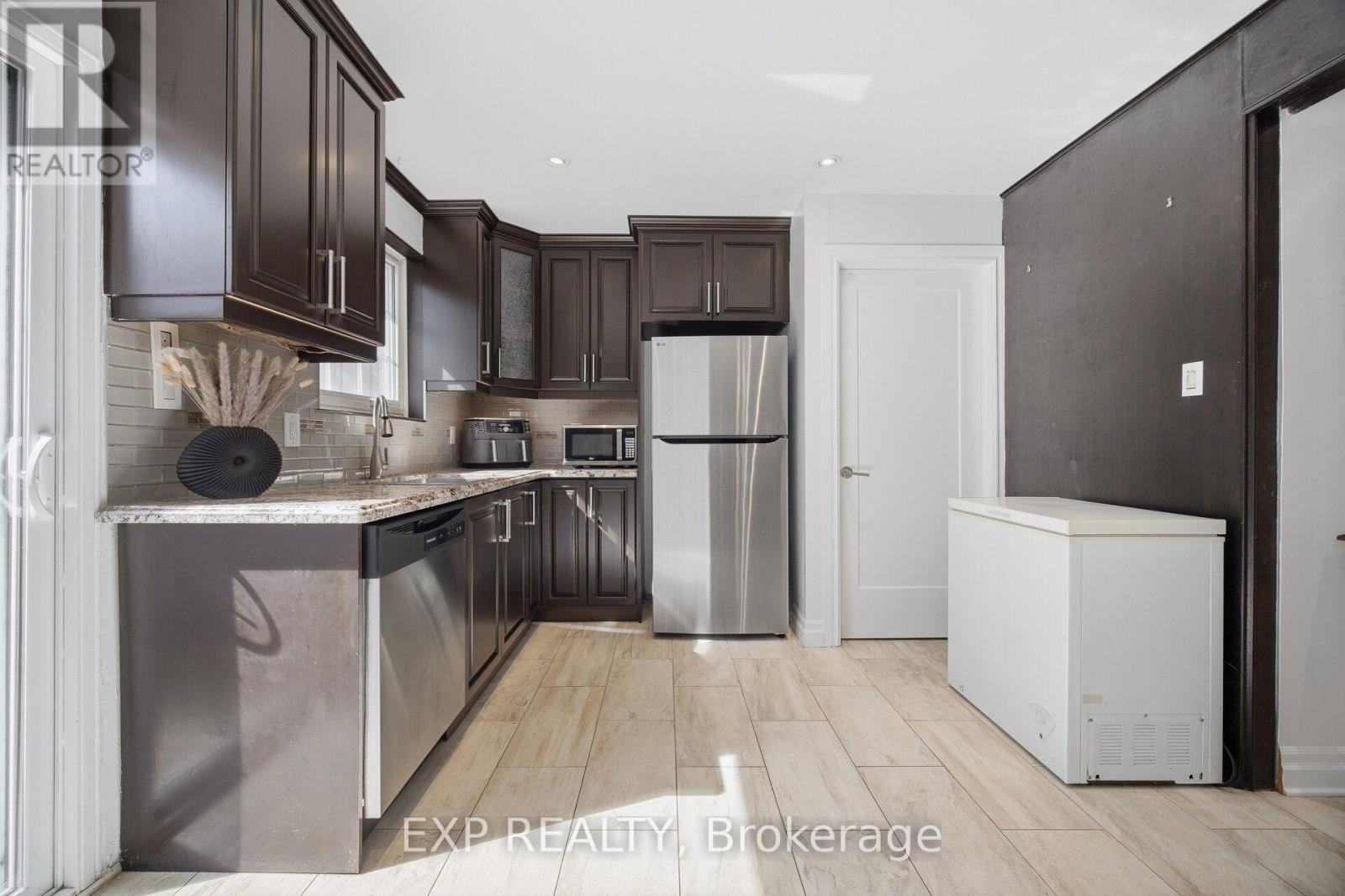 1262 Kelly Road, Mississauga, Ontario  L5J 3T9 - Photo 9 - W13840634