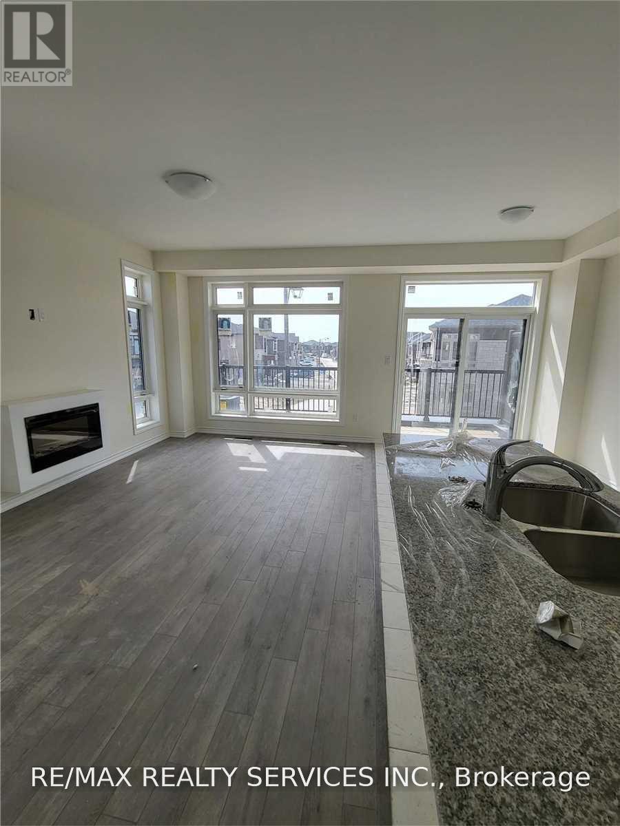 625 Fogal Road, Brampton, Ontario L6P 4P7 - Photo 5 - W13840686