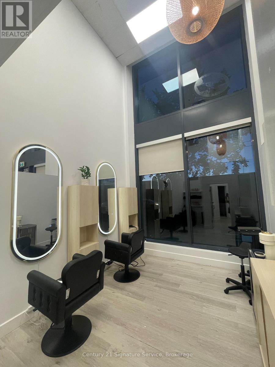 3d - 2083 Lakeshore Boulevard W, Toronto, Ontario  M8V 4G2 - Photo 6 - W13840706