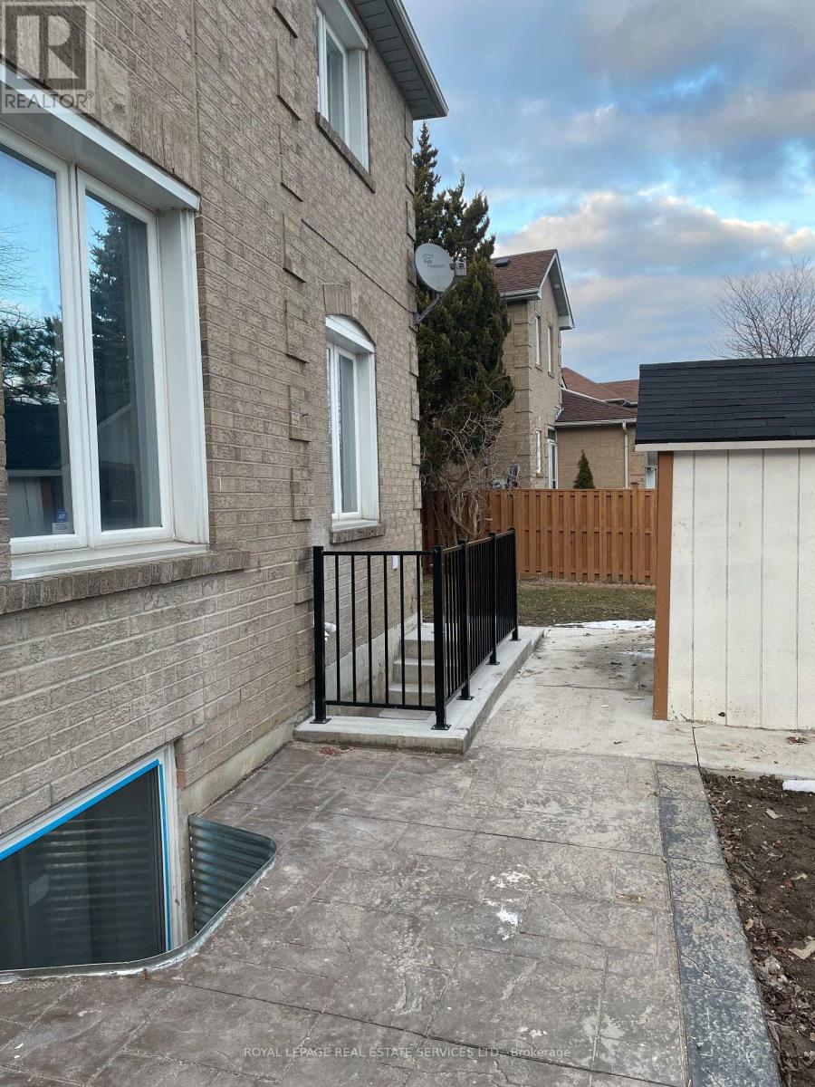 Bsmt - 5245 Alicante Street, Mississauga, Ontario  L5V 1S9 - Photo 3 - W13840720
