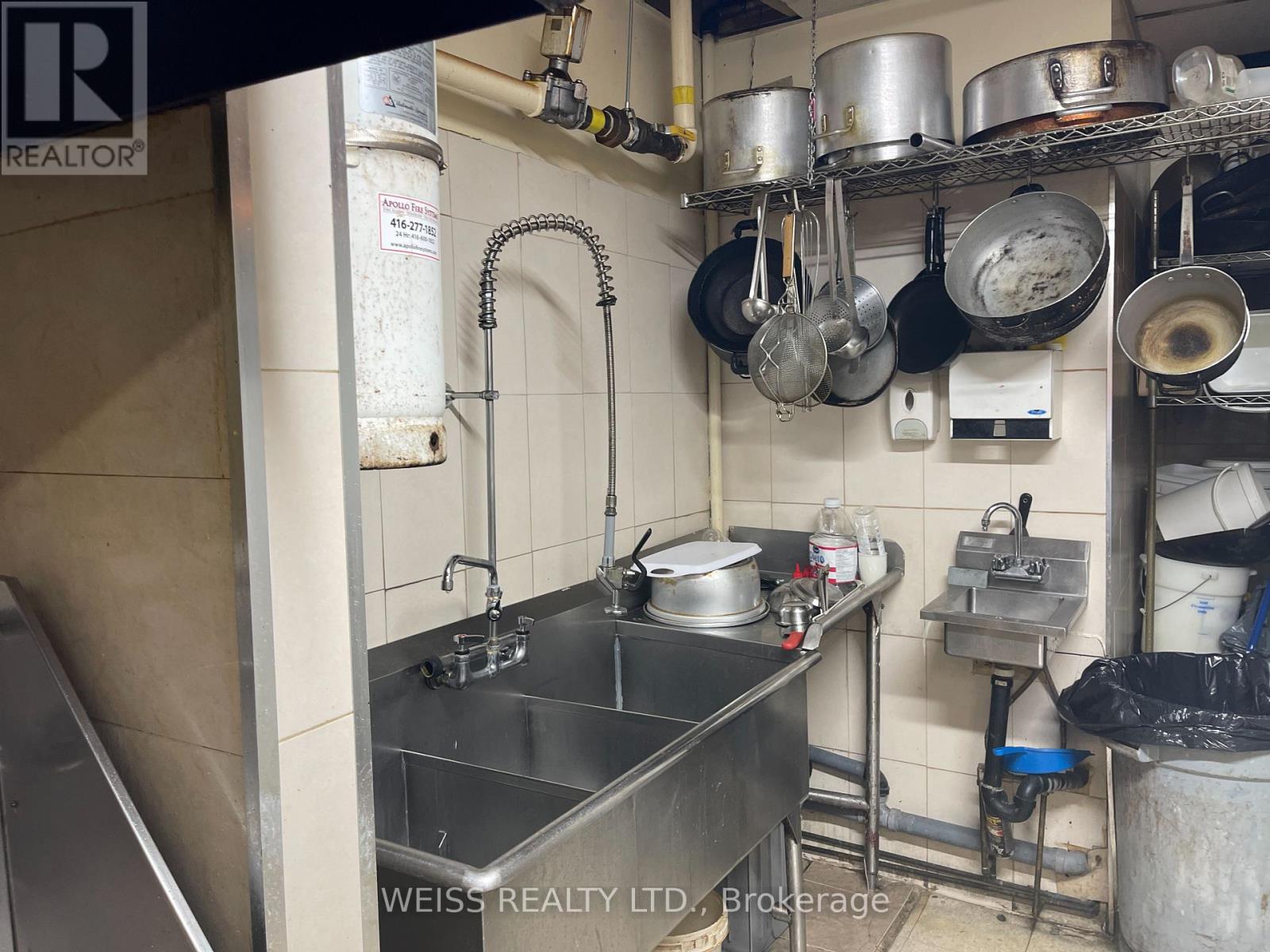 59 Four Winds Drive, Toronto, Ontario  M3J 1K7 - Photo 17 - W13840732