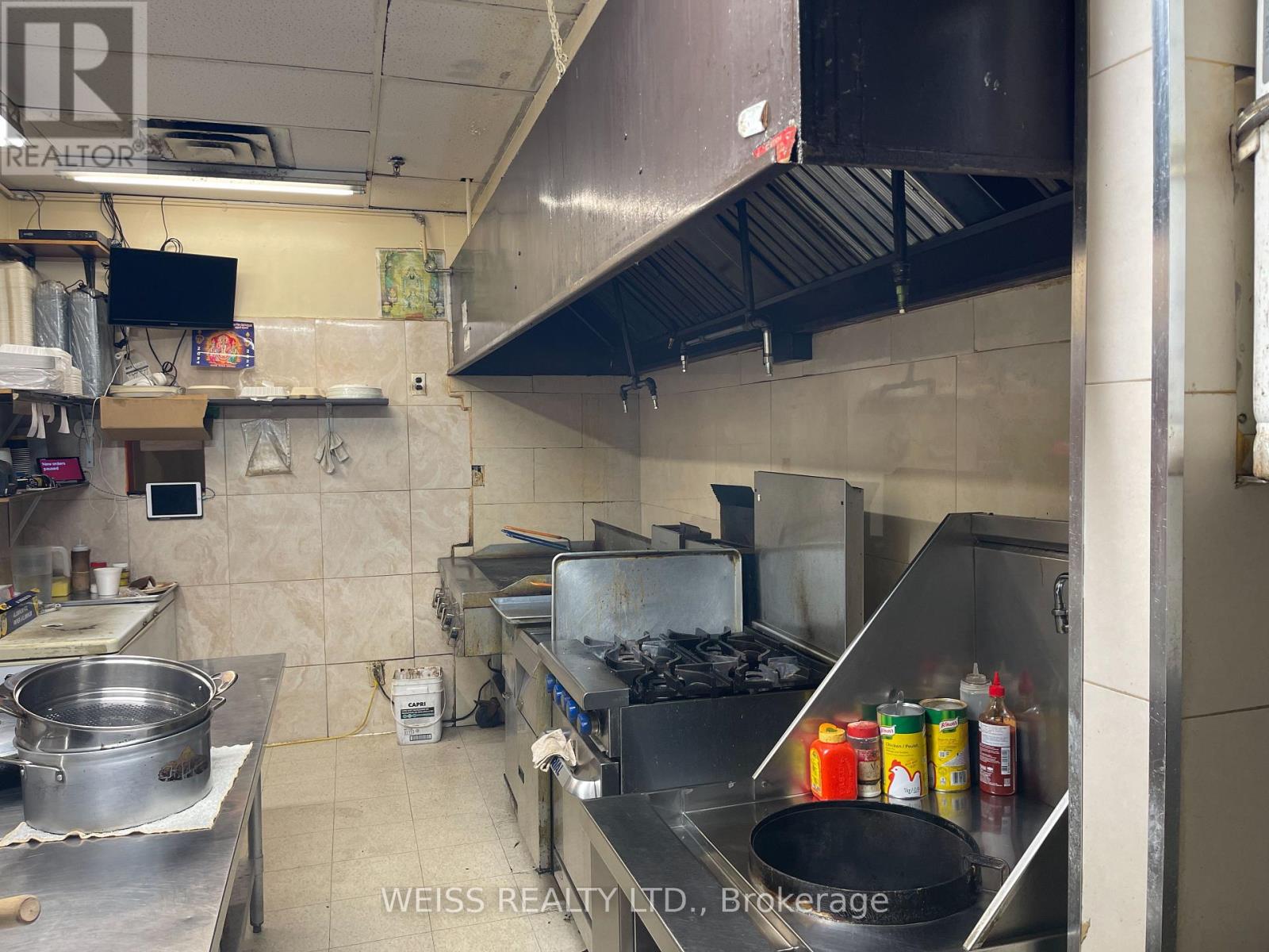 59 Four Winds Drive, Toronto, Ontario  M3J 1K7 - Photo 18 - W13840732