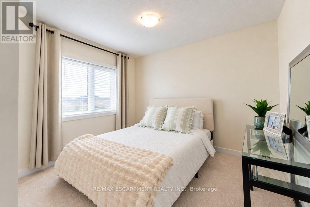 31 Santos Drive, Haldimand, Ontario  N3W 0H2 - Photo 15 - X13840642