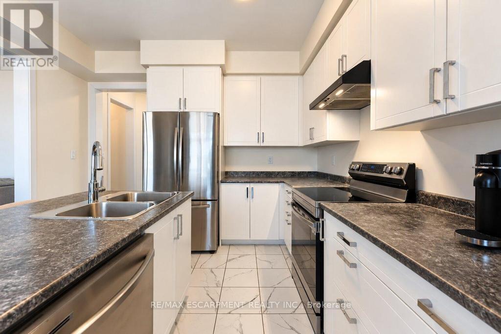 31 Santos Drive, Haldimand, Ontario  N3W 0H2 - Photo 6 - X13840642