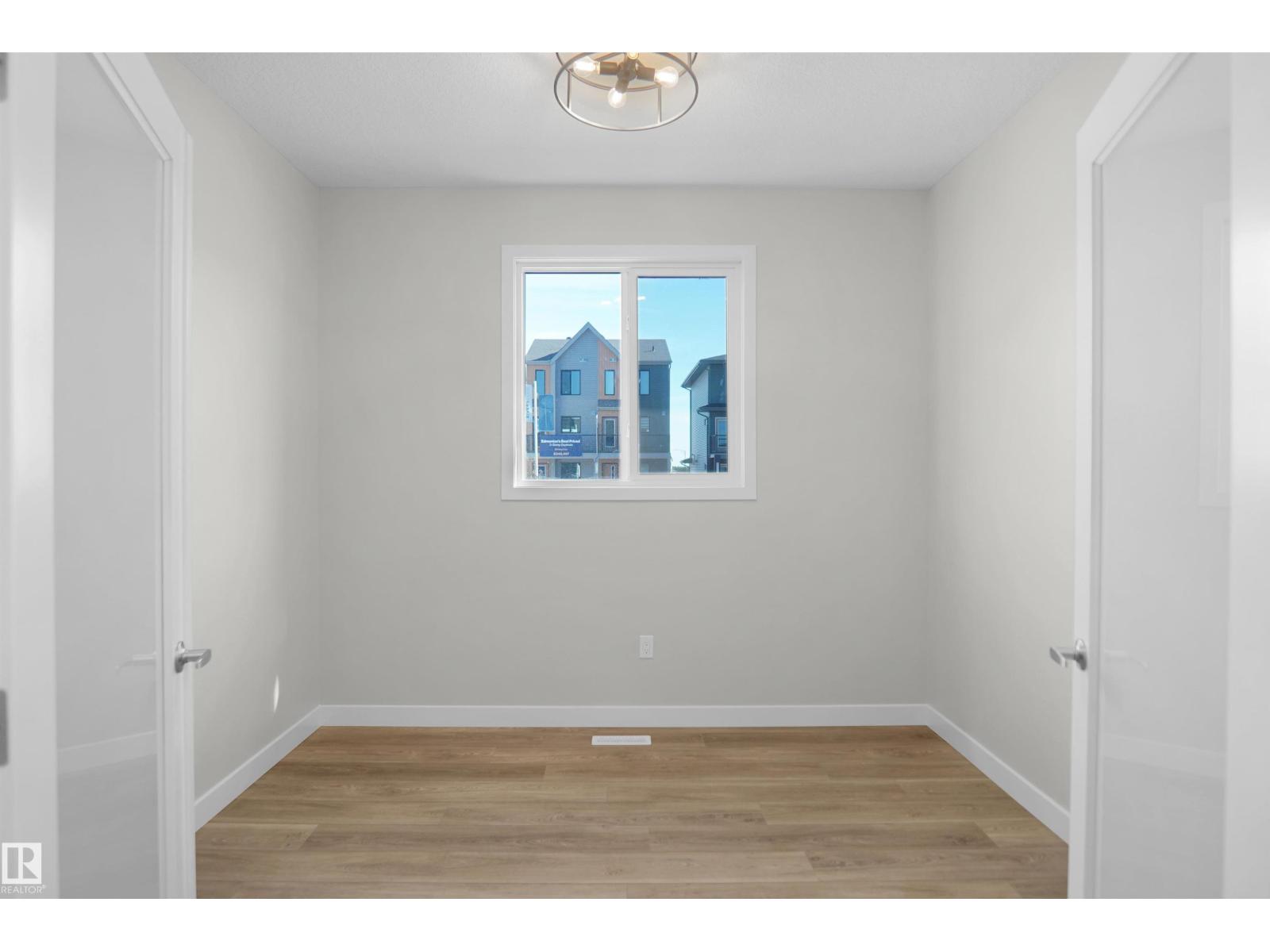 2204 194 ST NW
