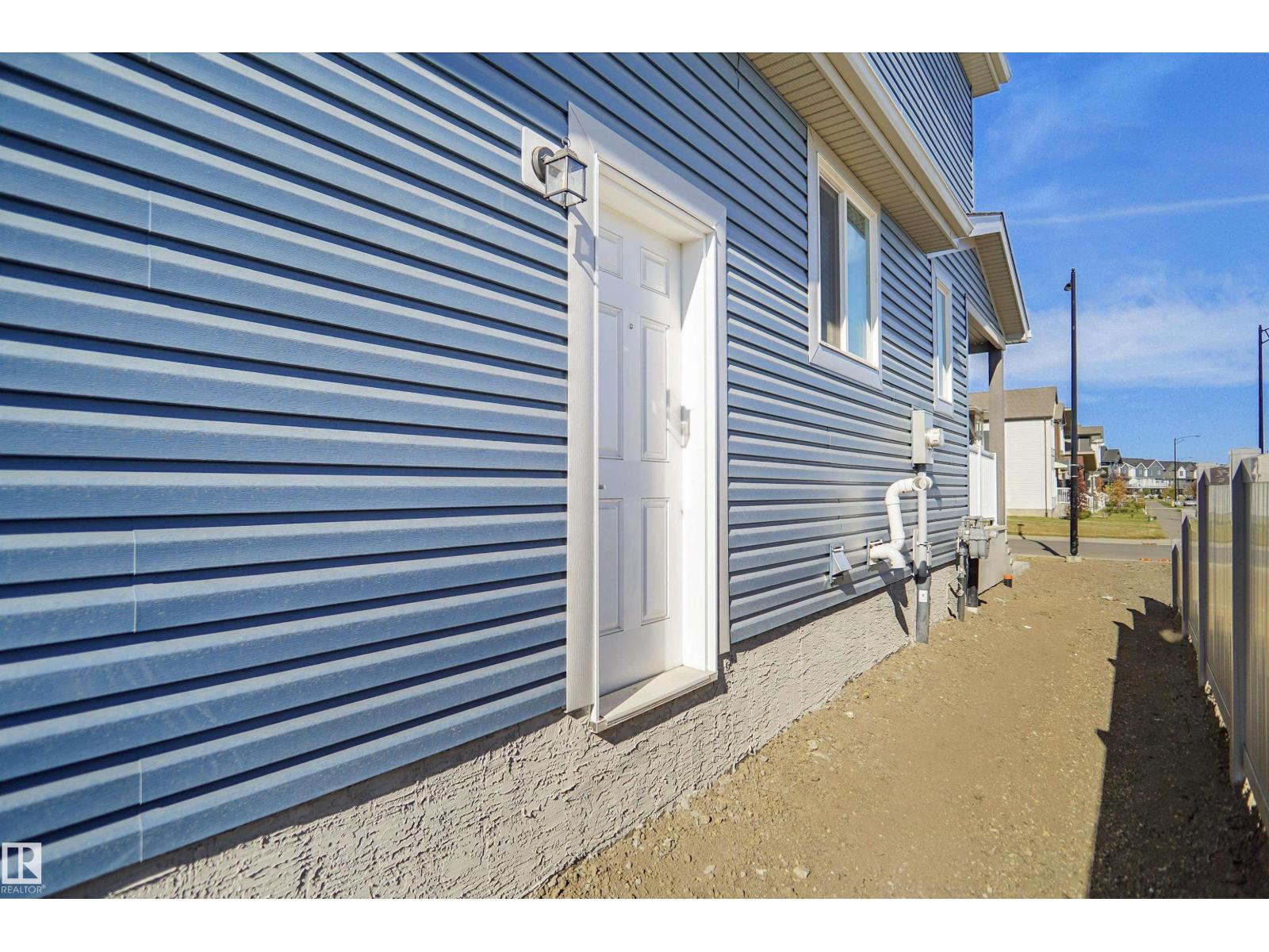 2204 194 ST NW