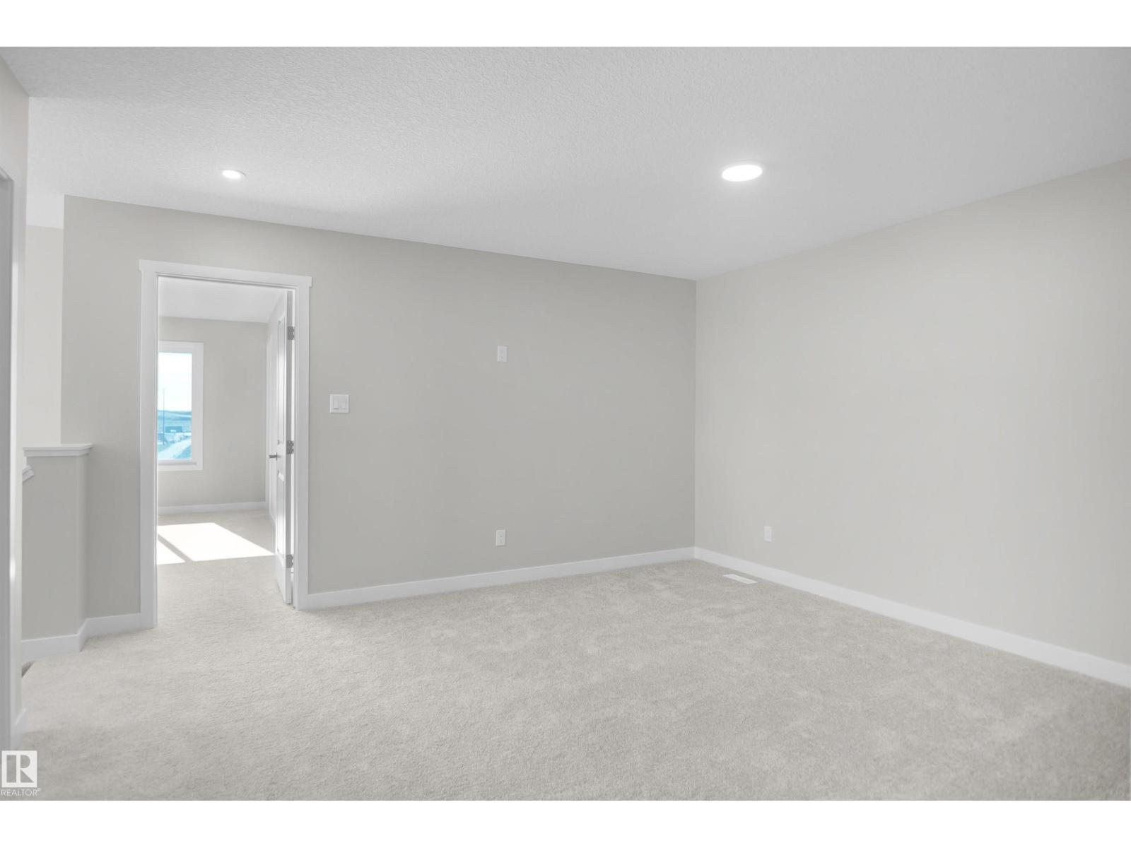 2204 194 ST NW
