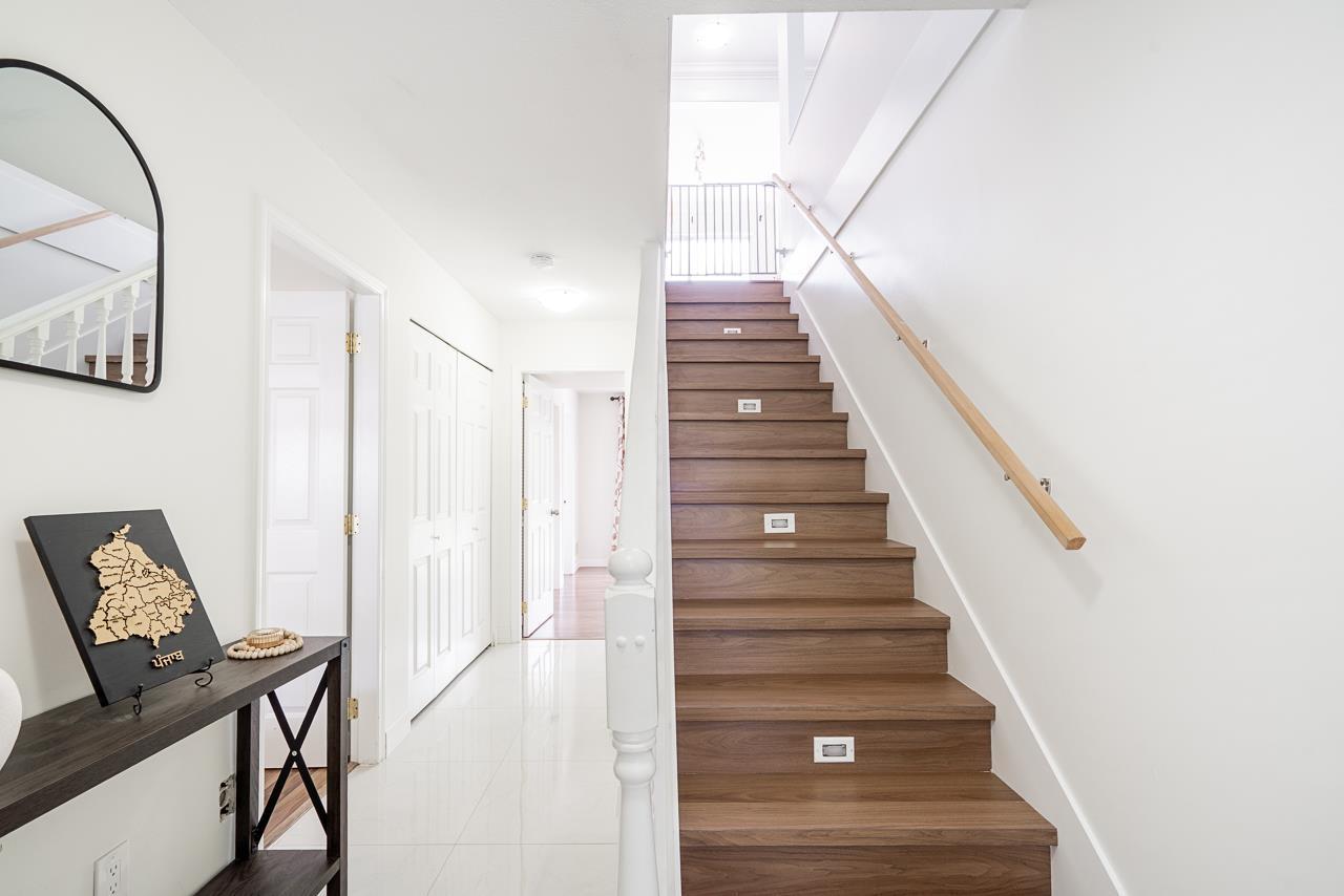 11 31255 UPPER MACLURE ROAD