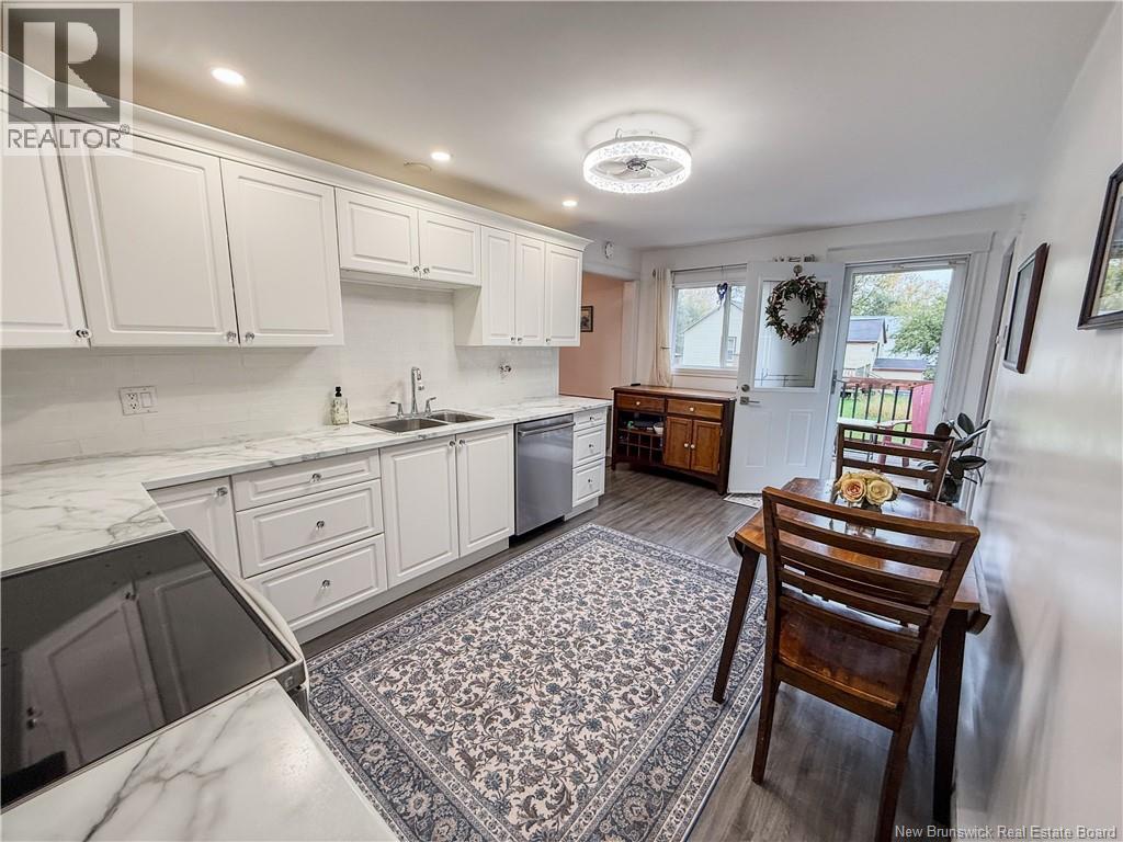 38 Holman Avenue, Sussex, New Brunswick  E4E 2E5 - Photo 3 - NB148732