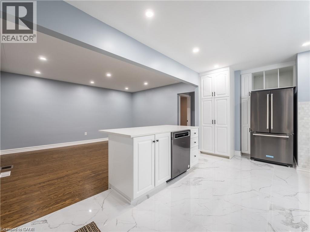 198 West 19th Street, Hamilton, Ontario  L9C 4J2 - Photo 5 - 40867155