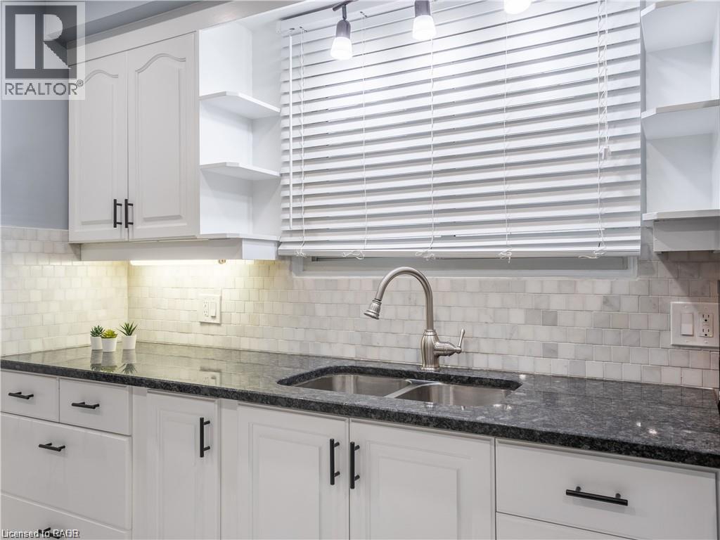 198 West 19th Street, Hamilton, Ontario  L9C 4J2 - Photo 7 - 40867155