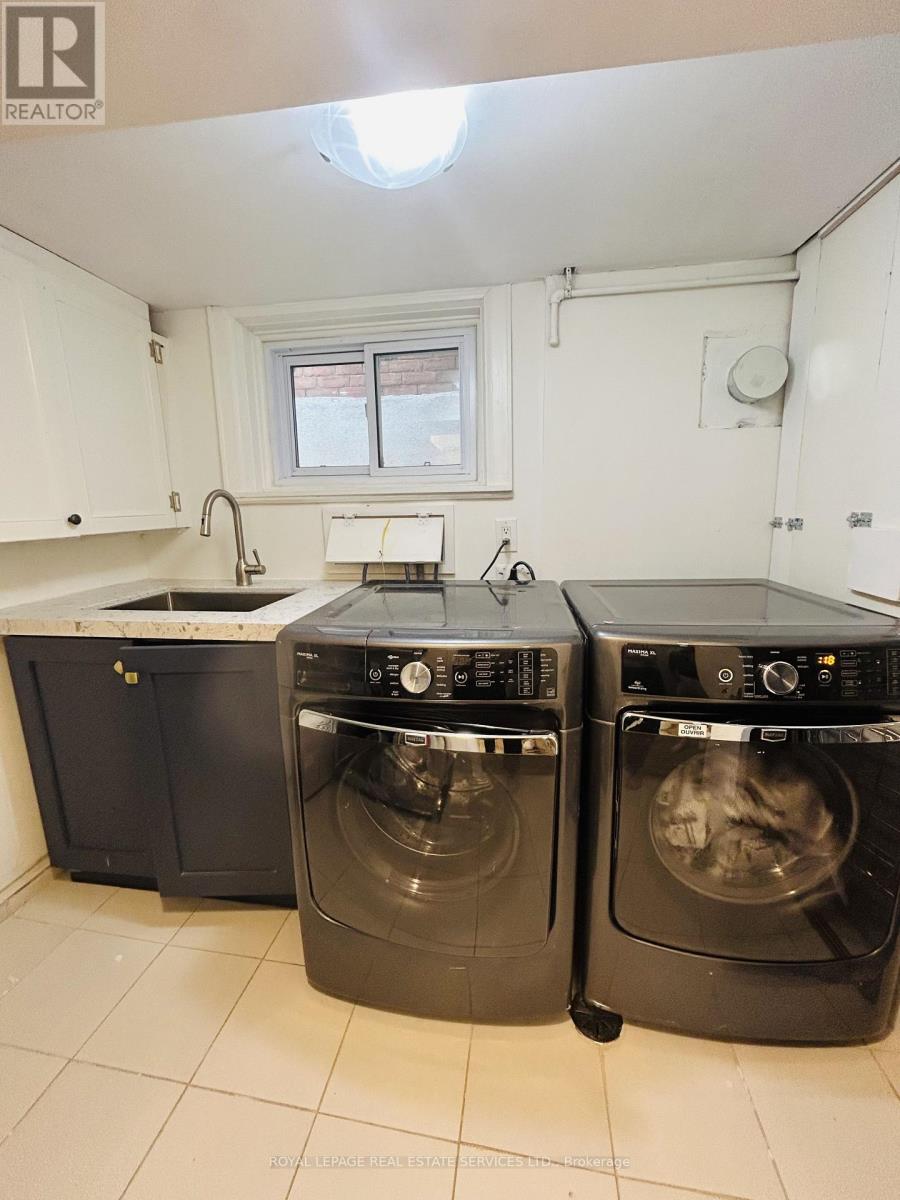 494 Durie Street, Toronto, Ontario  M6S 3G7 - Photo 37 - W13838348