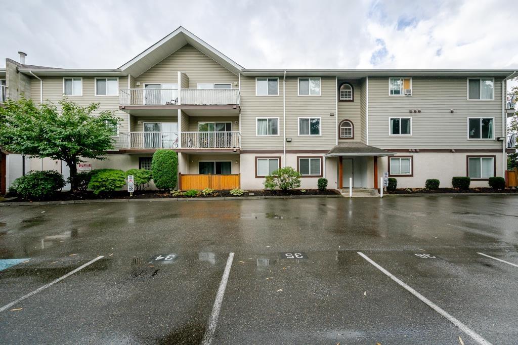 310 45222 WATSON ROAD|Garrison Crossing