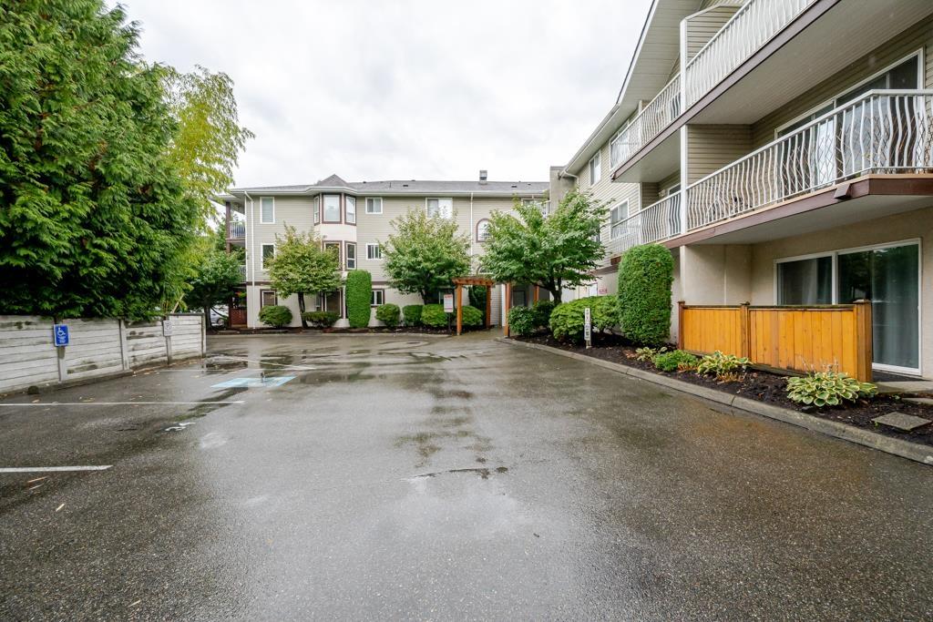 310 45222 WATSON ROAD|Garrison Crossing