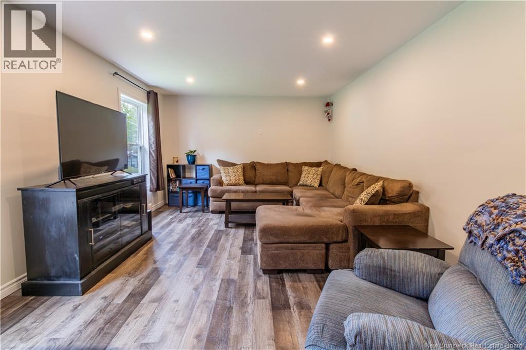178 Pleasant Avenue, Sussex, New Brunswick  E4E 1Y2 - Photo 13 - NB148755