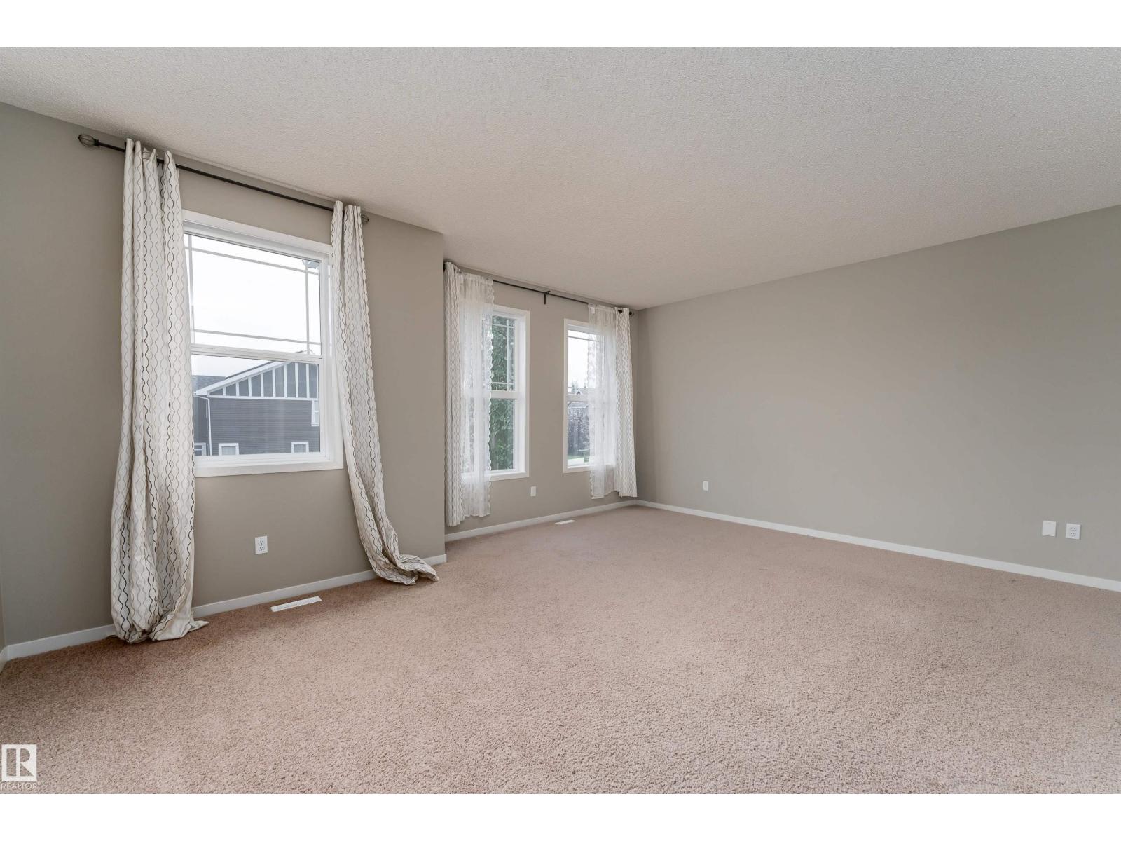 17523 56 ST NW