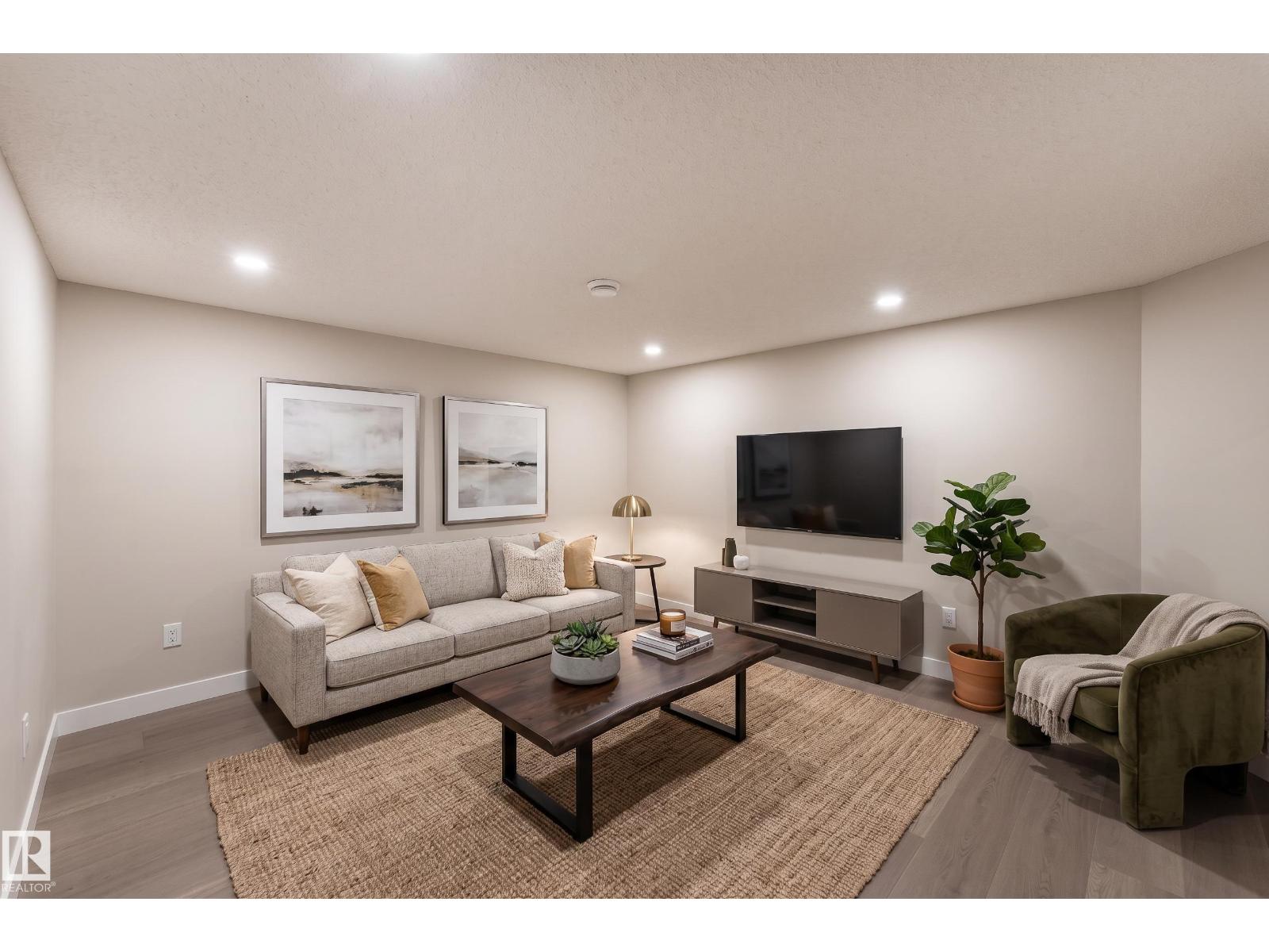 17523 56 ST NW