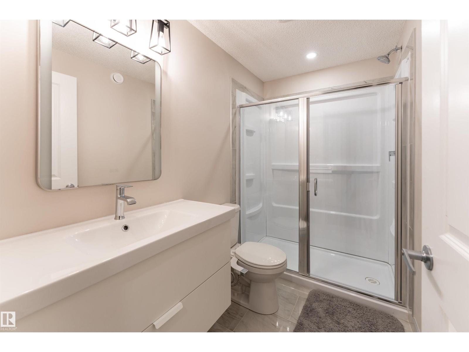 17523 56 ST NW