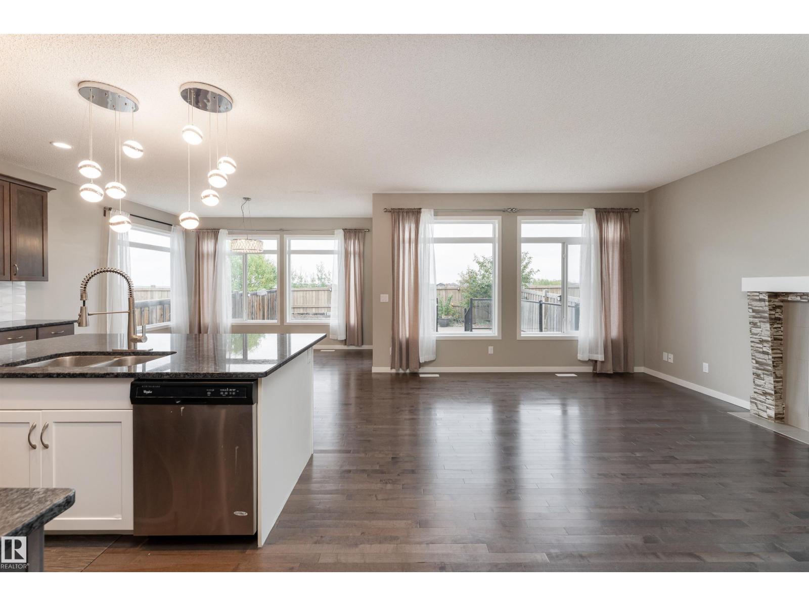 17523 56 ST NW