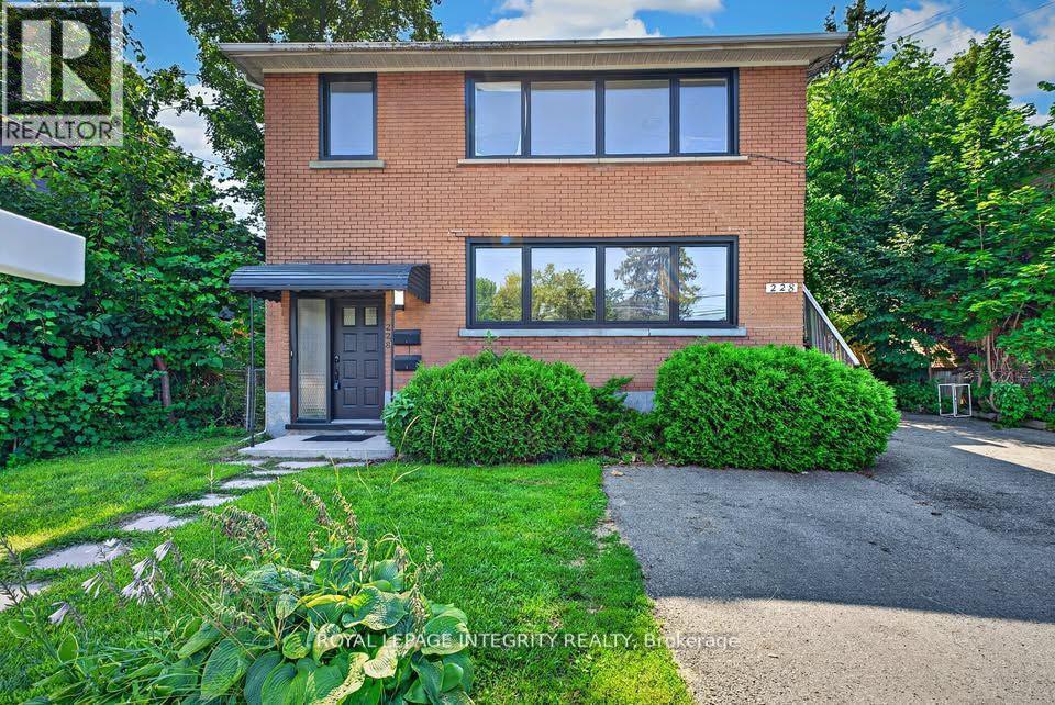 228 Woodroffe Avenue, Ottawa, Ontario  K2A 3V4 - Photo 1 - X13840804