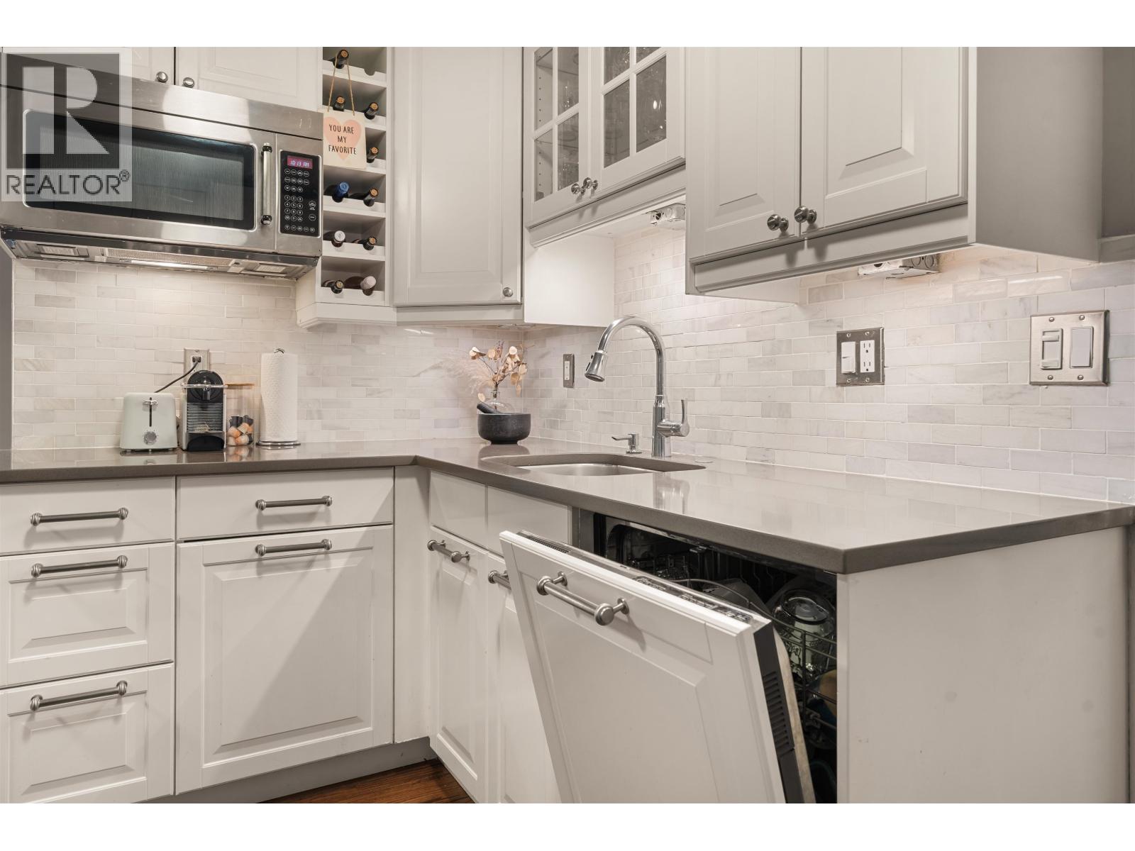 709 Prior Street, Vancouver, British Columbia V6A 2G8 - Photo 13 - R3170598