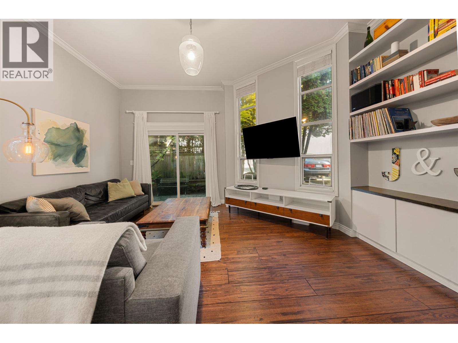 709 Prior Street, Vancouver, British Columbia V6A 2G8 - Photo 2 - R3170598