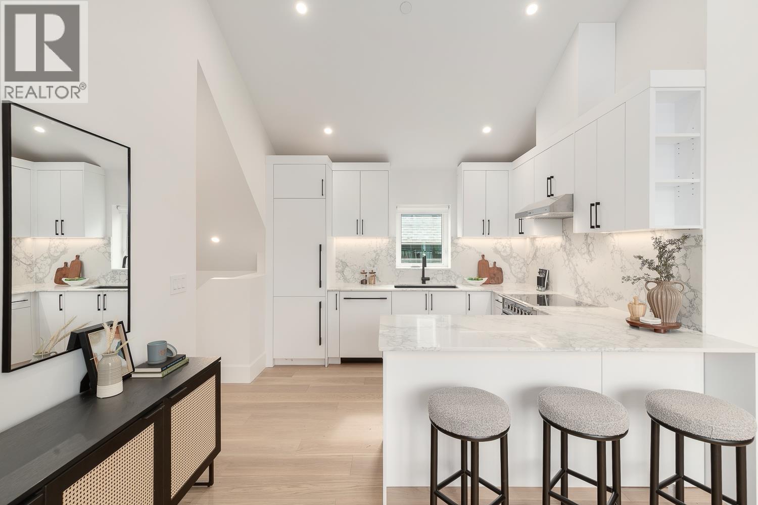 849 E 19th Avenue, Vancouver, British Columbia  V5V 1K6 - Photo 4 - R3170620