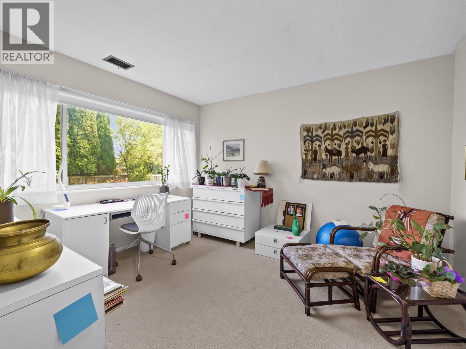 998 FAIRWAY DRIVE