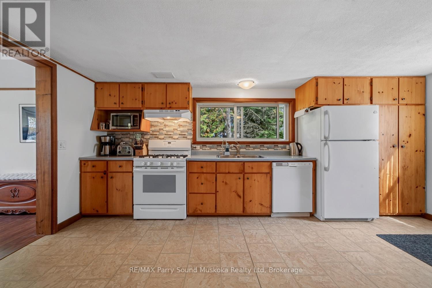 134 Johnston Road, Magnetawan, Ontario P0A 1P0 - Photo 7 - X13840864