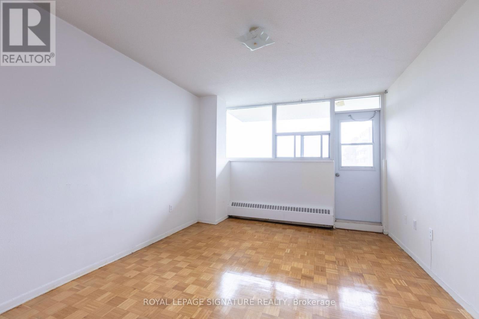 902 - 161 Oakwood Avenue, Toronto, Ontario  M6E 2V2 - Photo 10 - C13840852