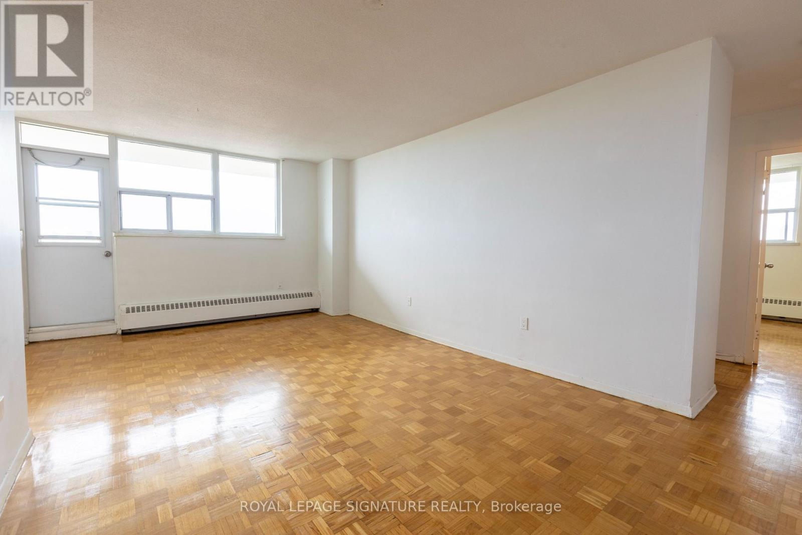 902 - 161 Oakwood Avenue, Toronto, Ontario  M6E 2V2 - Photo 2 - C13840852
