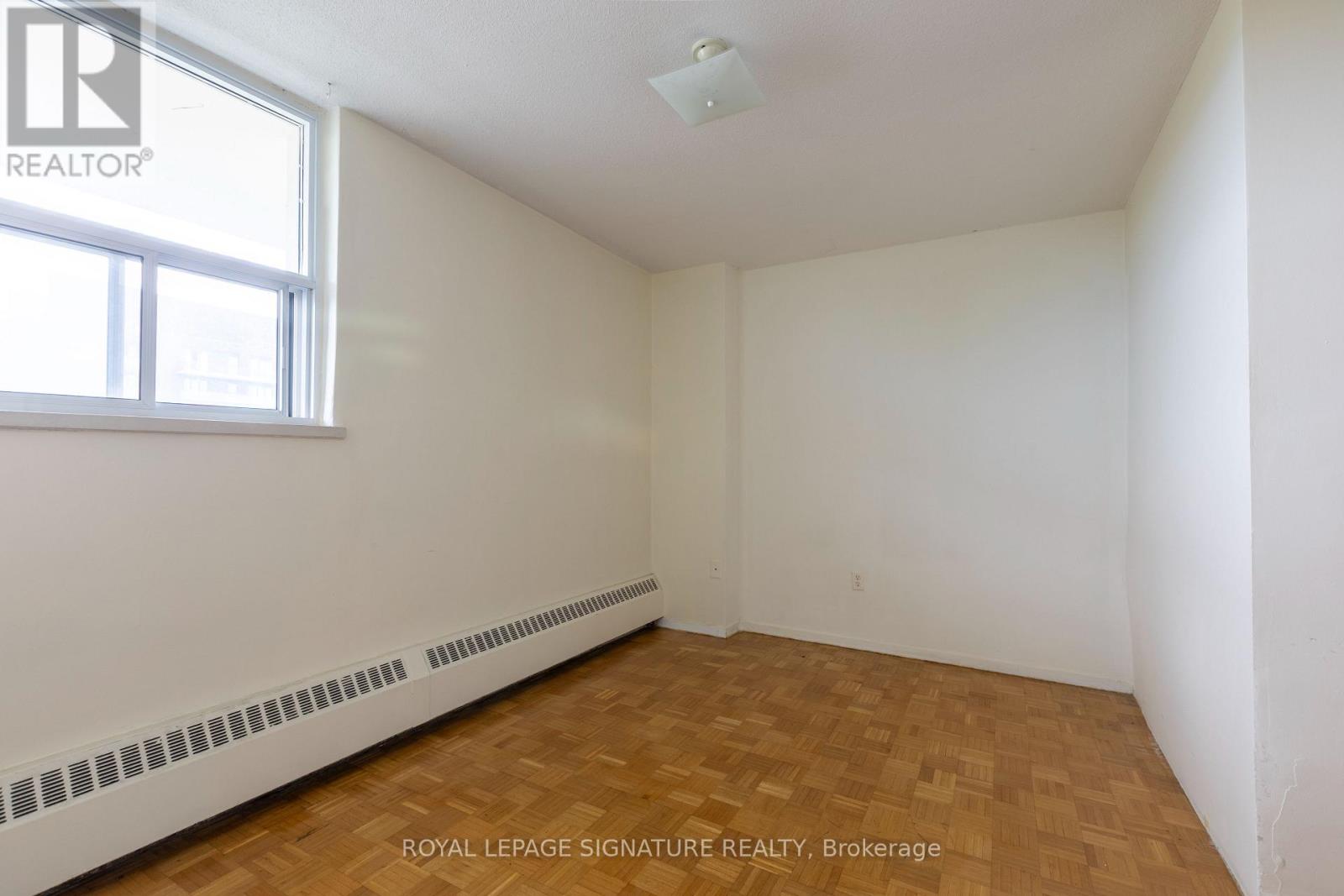 902 - 161 Oakwood Avenue, Toronto, Ontario  M6E 2V2 - Photo 9 - C13840852