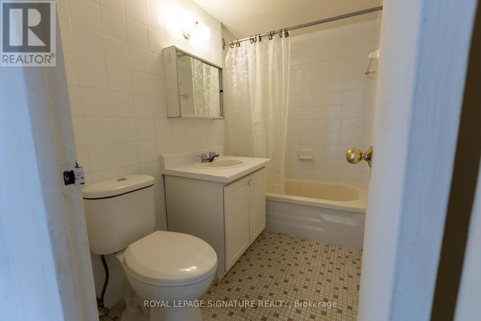 1808 - 161 Oakwood Avenue, Toronto, Ontario  M6E 2V2 - Photo 5 - C13840868
