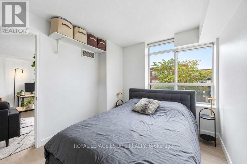 203 - 140 Bathurst Avenue, Toronto, Ontario  M5V 3N8 - Photo 6 - C13840882