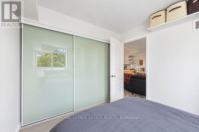 203 - 140 Bathurst Avenue, Toronto, Ontario  M5V 3N8 - Photo 7 - C13840882
