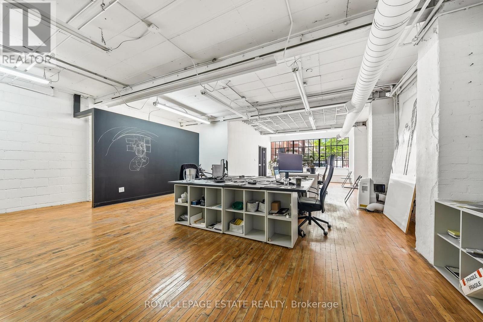 111 Jarvis Street, Toronto, Ontario  M5C 2H4 - Photo 2 - C13840890