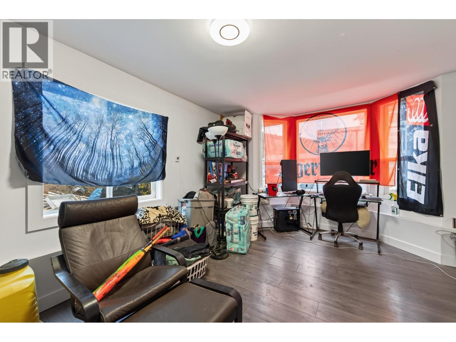 859 DEVER Drive