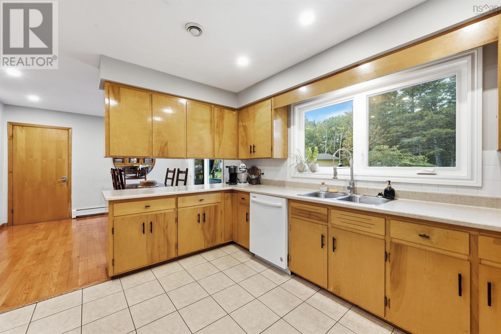21 Kimara Drive, Hammonds Plains, Nova Scotia  B3Z 1H9 - Photo 10 - 202624595