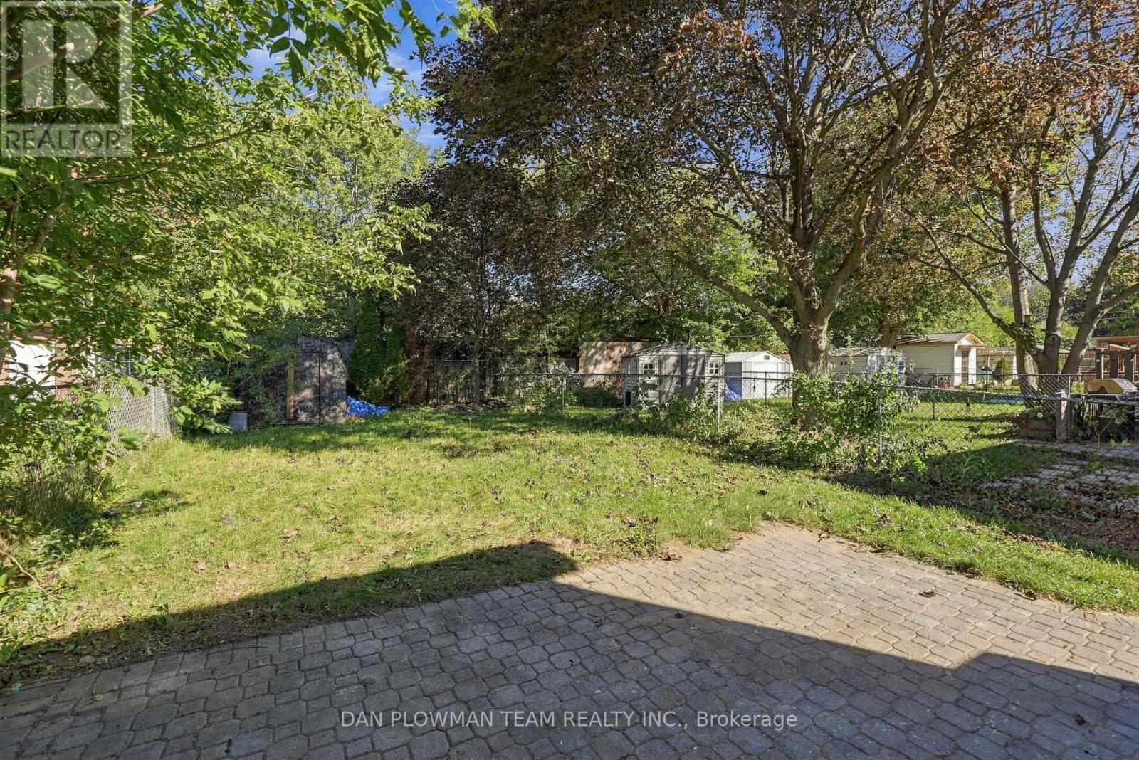 228 Medina Court, Oshawa, Ontario  L1J 7E1 - Photo 35 - E13840846