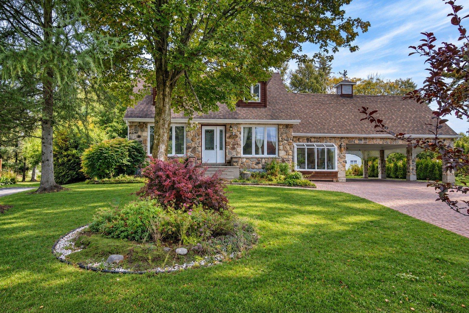 601 Rue Larose Magog Quebec Canada J1X4L3 4